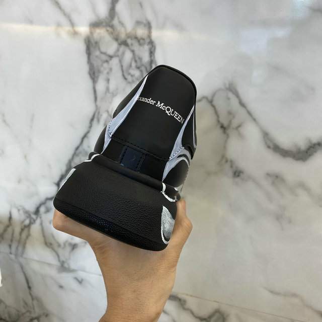Picture of Alexander McQueen Shoes _SKU21815130SZ35-4438